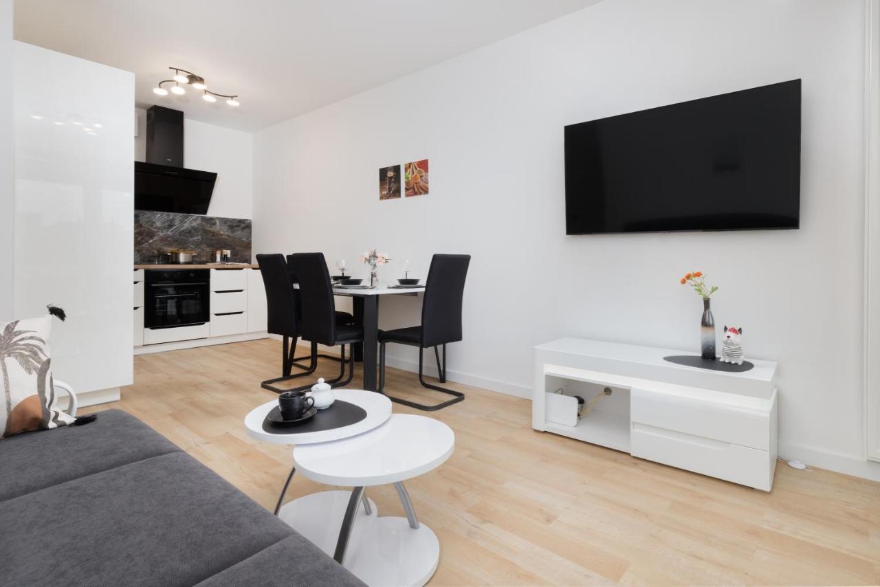 Plac Unii Apartment Gdynia By Noclegi Renters Dış mekan fotoğraf