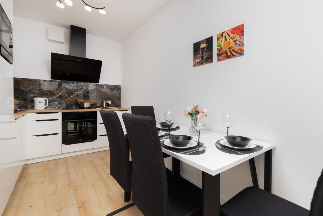 Plac Unii Apartment Gdynia By Noclegi Renters Dış mekan fotoğraf